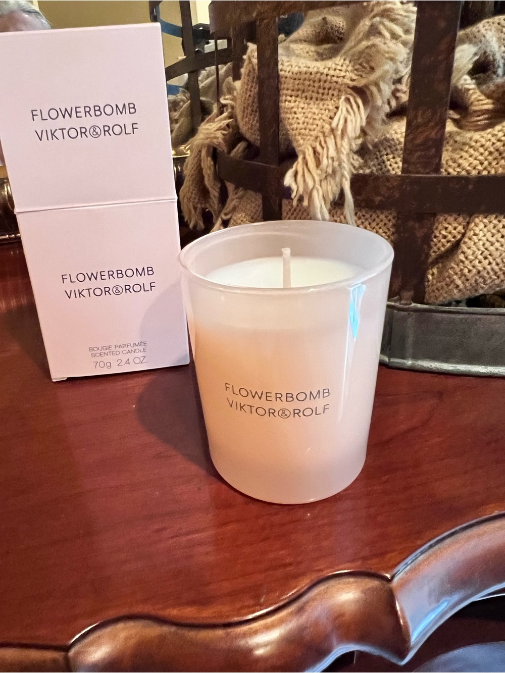 Flowerbomb 2.4 oz mini candle small pink fragranced candle